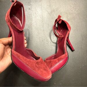 Vtg Newport News Chic Leather & Suede Red Heels